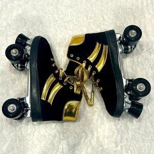 Cosmic Skates Women’s black gold metallicc high top sneakers roller skate size 8